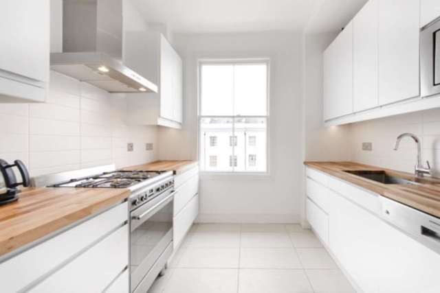  Image of 3 bedroom Flat to rent in Porchester Square London W2 at Porchester Square Royal Oak London, W2 6AN