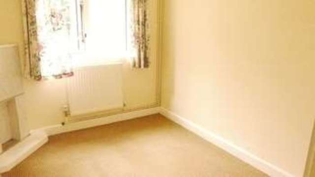  Image of 2 bedroom Property to rent in Portswood Road Southampton SO17 at Portswood Road  Southampton, SO17 2US