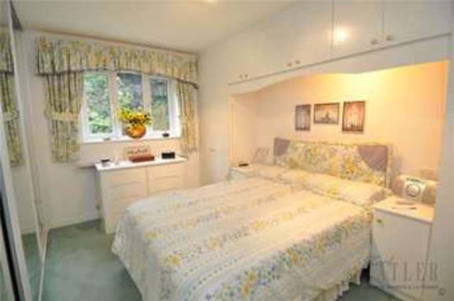  Image of 2 bedroom Retirement Property for sale in Smallwood Mews Heswall Wirral CH60 at Heswall Wirral Heswall, CH60 6TE