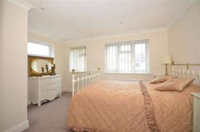  Image of 2 bedroom Detached house for sale in Queens Avenue Snodland ME6 at Snodland Kent Snodland, ME6 5BL