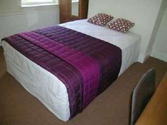  Image of 5 bedroom House Share to rent in Queens Road Beeston Nottingham NG9 at Beeston Bristol Beeston, NG9 2BG