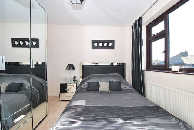 Image of 4 bedroom Semi-Detached house for sale in Quinton Road Coventry CV3 at Quinton Road Cheylesmore Coventry, CV3 5FD