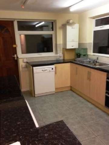  Image of 5 bedroom House Share to rent in Quinton Road Harborne Birmingham B17 at Harborne Bristol Harborne, B17 0PY