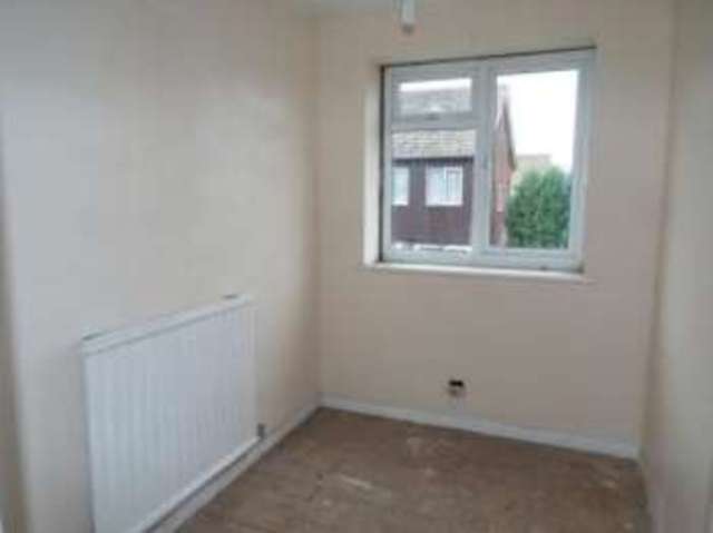  Image of 3 bedroom Semi-Detached house for sale in Edwin Close Rainham RM13 at Rainham  South Hornchurch, RM13 8TL