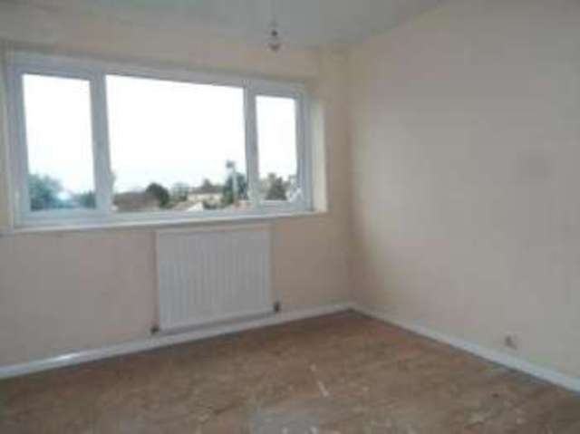  Image of 3 bedroom Semi-Detached house for sale in Edwin Close Rainham RM13 at Rainham  South Hornchurch, RM13 8TL