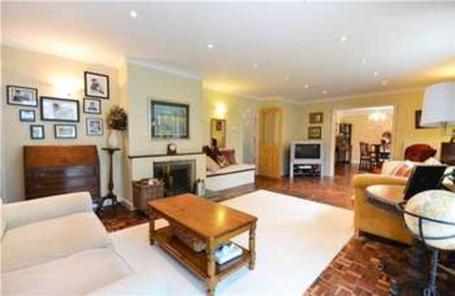  Image of 5 bedroom Detached house for sale in Rayners Close Fowlmere Royston SG8 at Fowlmere, SG8 7TF
