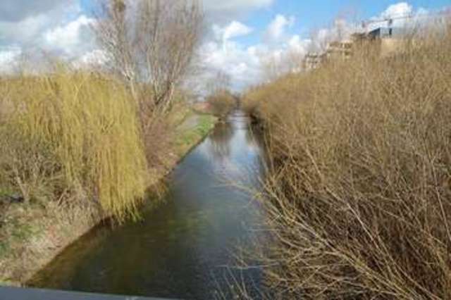  Image of 2 bedroom Flat to rent in Whale Avenue Reading RG2 at Reading, RG2 0GY