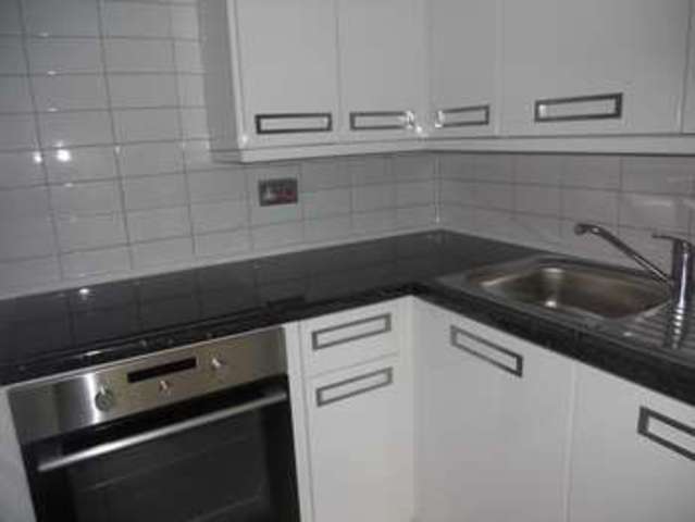  Image of 1 bedroom Flat to rent in Linkfield Lane Redhill RH1 at Linkfield Lane  Redhill, RH1 1TB