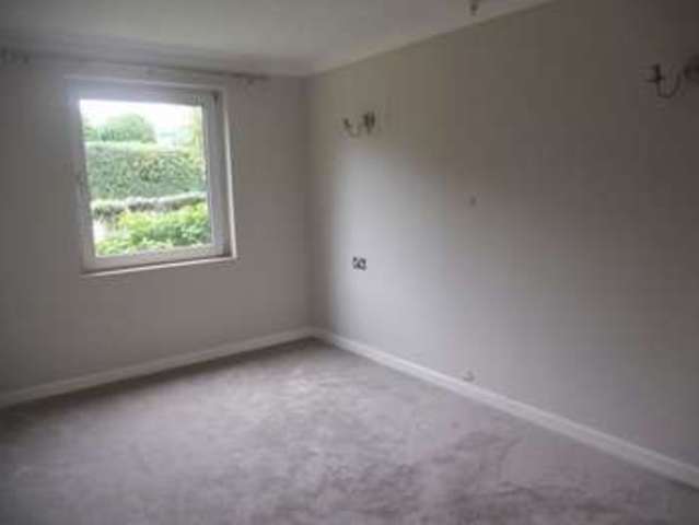  Image of 1 bedroom Flat to rent in Linkfield Lane Redhill RH1 at Linkfield Lane  Redhill, RH1 1TB