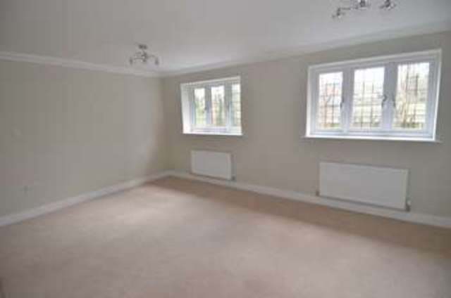  Image of 5 bedroom Detached house for sale in Rednal Road Birmingham B38 at Rednal Road Kings Norton Birmingham, B38 8DU