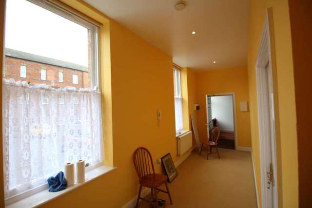  Image of 1 bedroom Apartment to rent in Hawthorn Road Charlton Down Dorchester DT2 at Redwood House  Dorchester, DT2 9UH