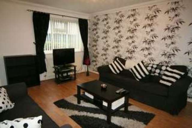  Image of 3 bedroom Semi-Detached house to rent in Renton Road Stretford Manchester M32 at MANCHESTER, M32 0TS