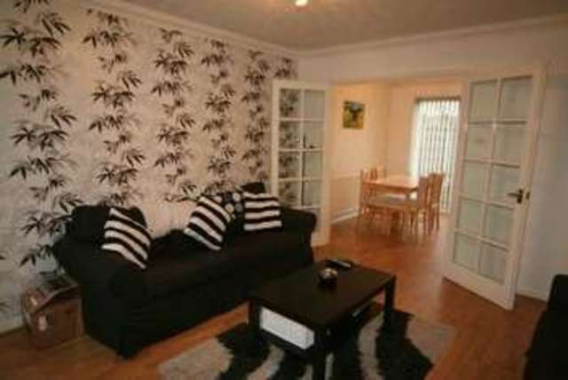  Image of 3 bedroom Semi-Detached house to rent in Renton Road Stretford Manchester M32 at MANCHESTER, M32 0TS