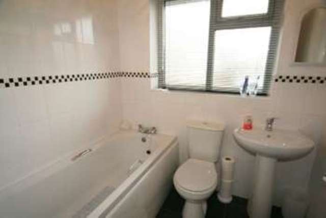  Image of 3 bedroom Semi-Detached house to rent in Renton Road Stretford Manchester M32 at MANCHESTER, M32 0TS