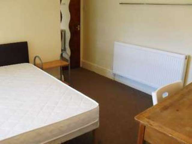 Image of 3 bedroom House Share to rent in Reservoir Retreat Edgbaston Birmingham B16 at Edgbaston Bristol Edgbaston, B16 9EH