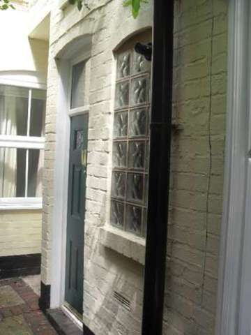  Image of 3 bedroom House Share to rent in Reservoir Retreat Edgbaston Birmingham B16 at Edgbaston Bristol Edgbaston, B16 9EH