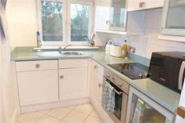  Image of 2 bedroom Flat to rent in Vincent Close Bromley BR2 at Bromley, BR2 9ED