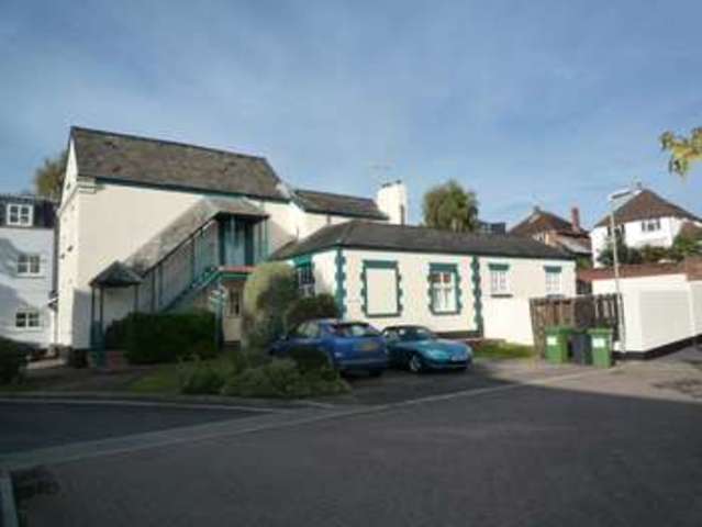  Image of 2 bedroom Apartment to rent in Radnor Place Exeter EX2 at Robartes Court Radnor Place Exeter, EX2 4EH
