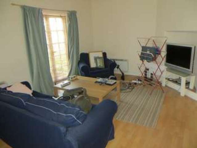  Image of 2 bedroom Apartment to rent in Radnor Place Exeter EX2 at Robartes Court Radnor Place Exeter, EX2 4EH