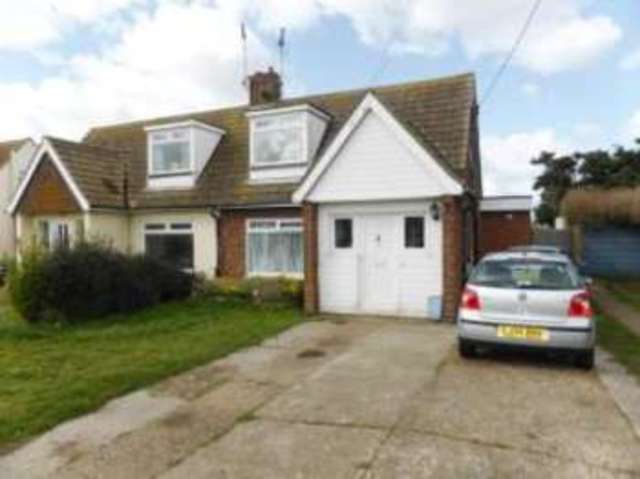 Image of 3 bedroom Bungalow for sale in Roberts Road Greatstone New Romney TN28 at Greatstone New Romney Greatstone-on-Sea, TN28 8RQ