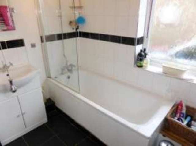  Image of 3 bedroom Bungalow for sale in Roberts Road Greatstone New Romney TN28 at Greatstone New Romney Greatstone-on-Sea, TN28 8RQ