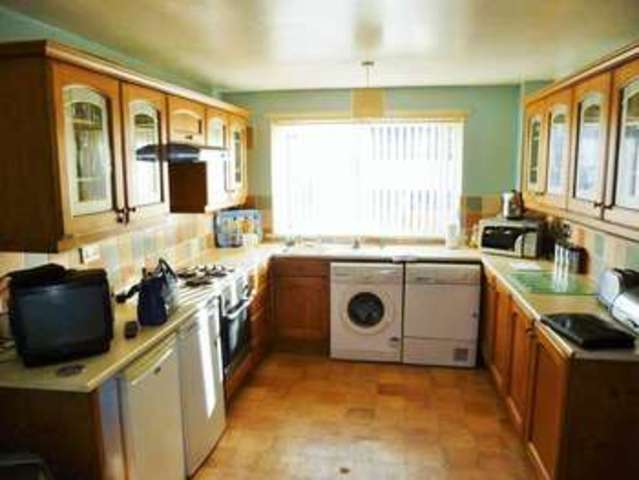  Image of 3 bedroom Terraced house for sale in Rocheford Gardens Hunslet Leeds LS10 at Rocheford Gardens  Leeds, LS10 2LJ