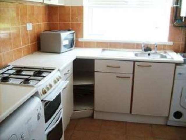  Image of 3 bedroom House Share to rent in Roman Way Edgbaston Birmingham B15 at Edgbaston Bristol Edgbaston, B15 2SJ
