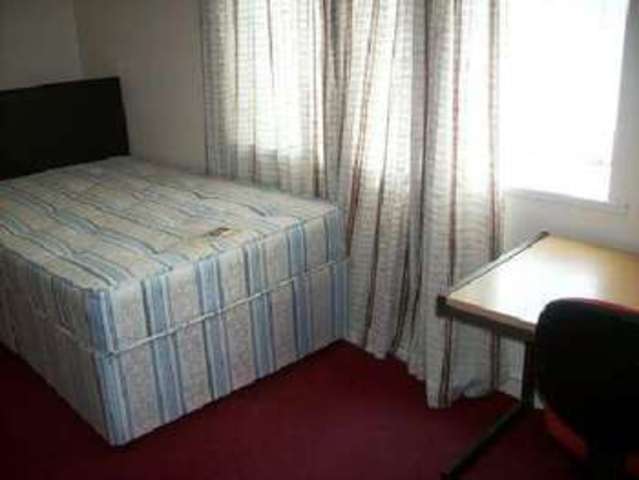  Image of 3 bedroom House Share to rent in Roman Way Edgbaston Birmingham B15 at Edgbaston Bristol Edgbaston, B15 2SJ