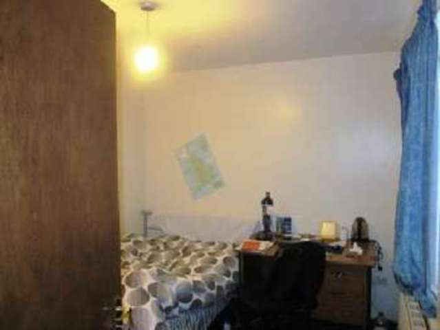  Image of 5 bedroom House Share to rent in Roman Way Edgbaston Birmingham B15 at Edgbaston Bristol Edgbaston, B15 2SJ