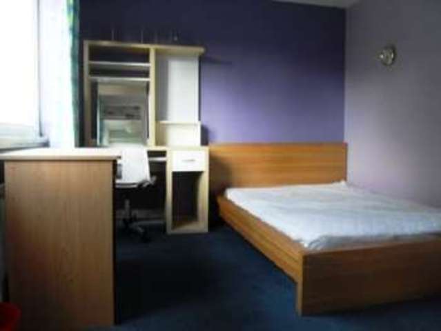  Image of 6 bedroom House Share to rent in Roman Way Edgbaston Birmingham B15 at Selly Oak Bristol Selly Oak, B15 2SL