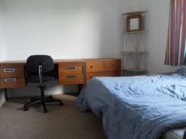  Image of 6 bedroom House Share to rent in Roman Way Edgbaston Birmingham B15 at Selly Oak Bristol Selly Oak, B15 2SL