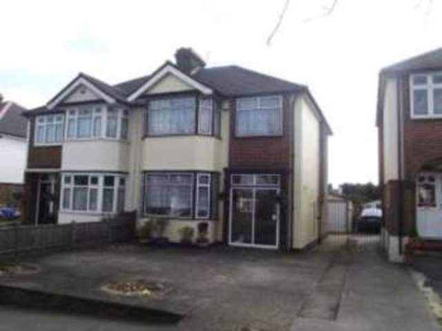  Image of 4 bedroom Semi-Detached house for sale in Squirrels Heath Road Harold Wood Romford RM3 at Harold Wood  Harold Wood, RM3 0LU