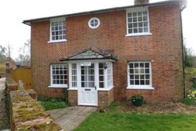  Image of 3 bedroom Terraced house to rent in Green Hill View Romsey SO51 at Romsey, SO51 8HE