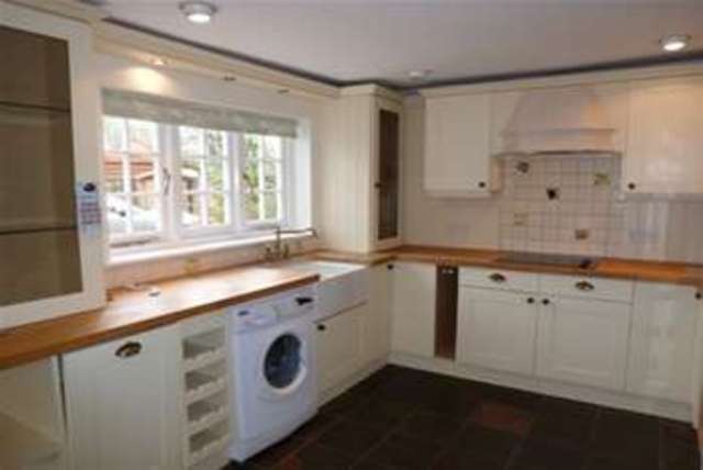  Image of 3 bedroom Terraced house to rent in Green Hill View Romsey SO51 at Romsey, SO51 8HE