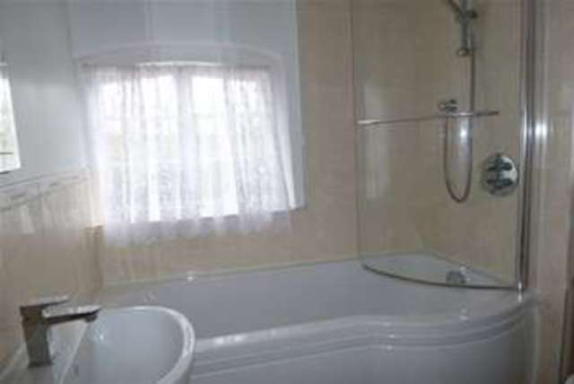  Image of 3 bedroom Terraced house to rent in Green Hill View Romsey SO51 at Romsey, SO51 8HE