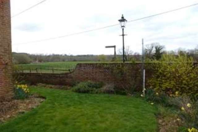  Image of 3 bedroom Terraced house to rent in Green Hill View Romsey SO51 at Romsey, SO51 8HE