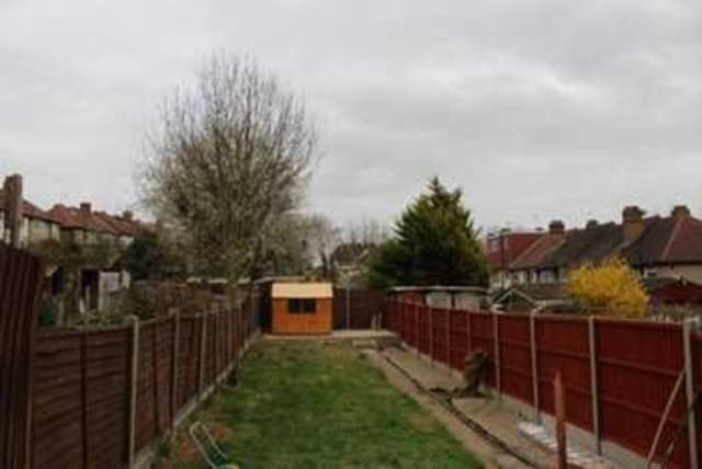  Image of 4 bedroom Terraced house to rent in Rosehill Gardens Sudbury Hill Harrow UB6 at Rosehill Gardens  Greenford, UB6 0LB