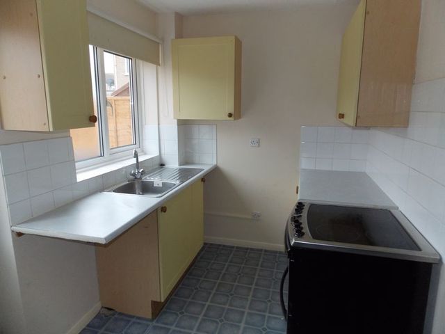  Image of 1 bedroom Terraced house to rent in Rosevean Close Bridgwater TA6 at Rosevean Close  Bridgwater, TA6 4EU