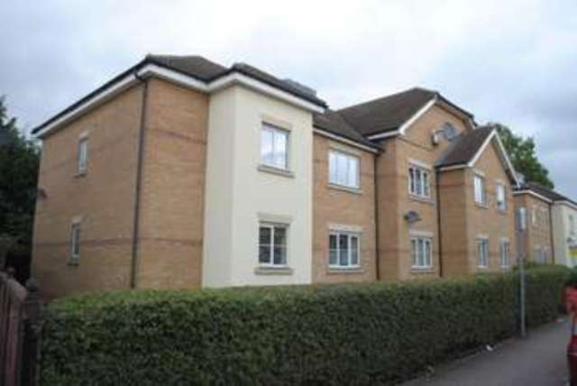  Image of 2 bedroom Flat to rent in Church Road Harold Wood Romford RM3 at Romford, RM3 0GZ