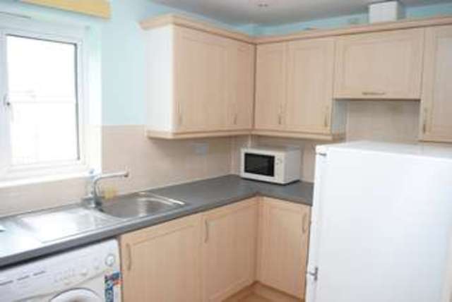  Image of 2 bedroom Flat to rent in Church Road Harold Wood Romford RM3 at Romford, RM3 0GZ