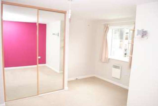 Image of 2 bedroom Flat to rent in Church Road Harold Wood Romford RM3 at Romford, RM3 0GZ
