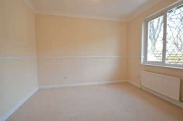  Image of 3 bedroom Detached house to rent in Salcombe Close Chandler