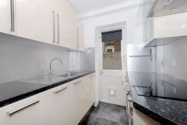  Image of 2 bedroom Flat to rent in Saltram Crescent London W9 at Maida Vale London Maida Vale, W9 3JS