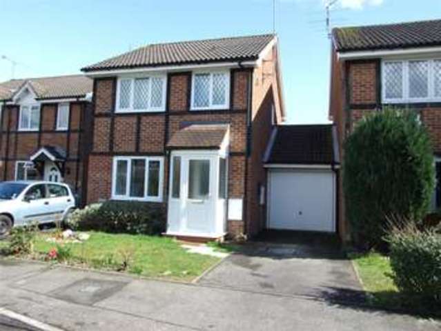  Image of 3 bedroom Detached house for sale in Sandstone Close Winnersh Wokingham RG41 at Winnersh Wokingham Winnersh, RG41 5XS