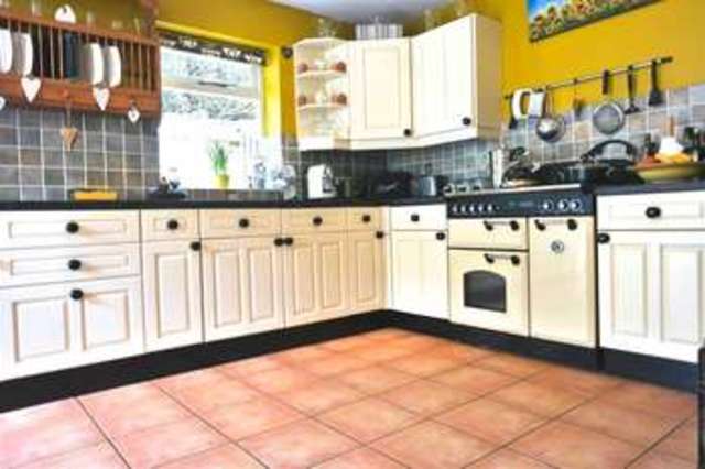  Image of 3 bedroom End of Terrace for sale in Sandy Lane Wokingham RG41 at Wokingham Berkshire Barkham, RG41 4DD
