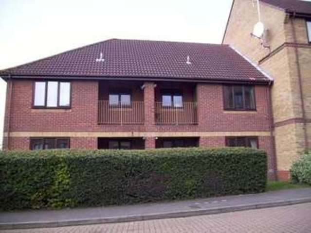  Image of 2 bedroom Flat to rent in Scott Road Norwich NR1 at Thorpe Park  Norwich, NR1 1YR