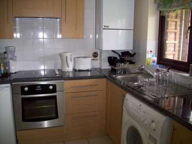  Image of 2 bedroom Flat to rent in Scott Road Norwich NR1 at Thorpe Park  Norwich, NR1 1YR