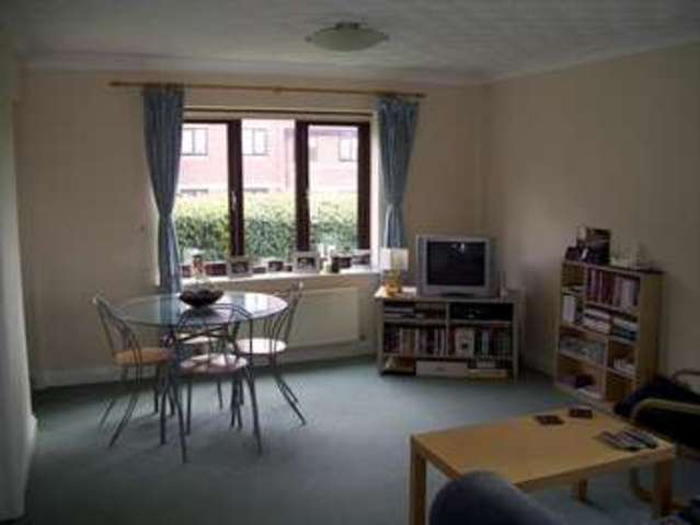  Image of 2 bedroom Flat to rent in Scott Road Norwich NR1 at Thorpe Park  Norwich, NR1 1YR