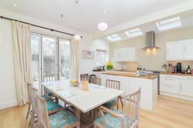  Image of 5 bedroom Terraced house for sale in Second Avenue London W3 at Acton  East Acton, W3 7RX