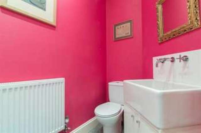  Image of 5 bedroom Terraced house for sale in Second Avenue London W3 at Acton  East Acton, W3 7RX